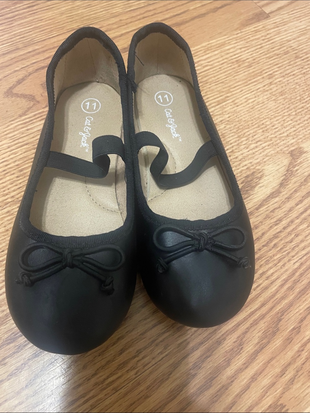 Cat & Jack Black Girls' Bow Mary Jane Flats